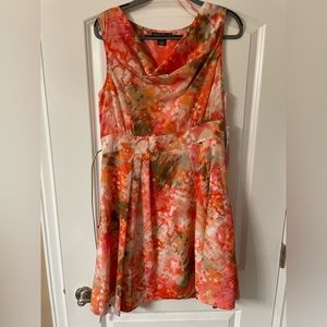 NWT!!! Women’s Size 14 fun and flirty floral dress. 💃👗🌸🌺